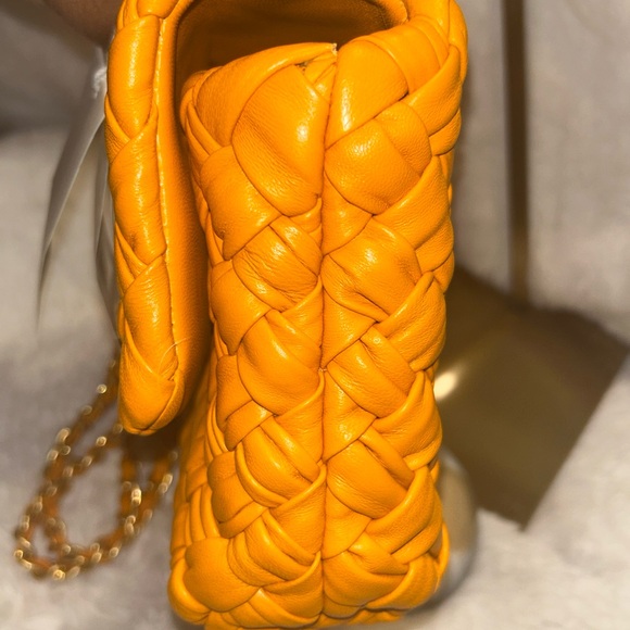 Tory‎ Burch Britten Woven Small Shoulder Bag - Picture 16 of 16